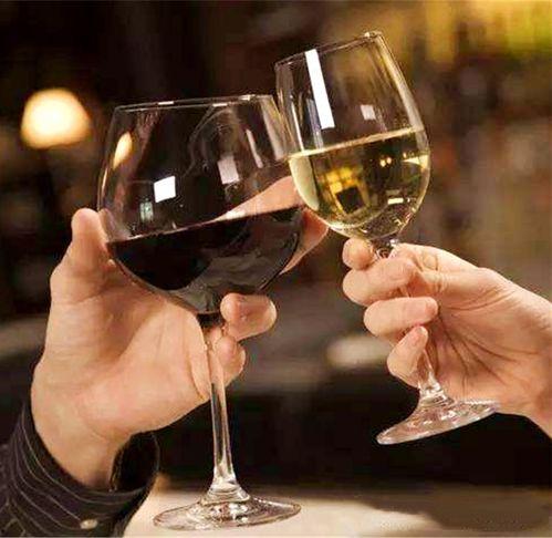 减压吃瓜喝酒视频,跟着吃瓜喝酒视频畅享生活乐趣